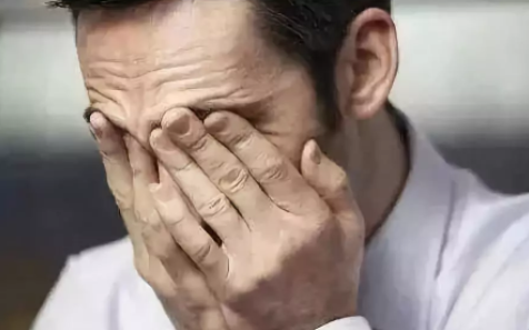 【驗(yàn)光配鏡知識(shí)】眼睛干澀、刺痛？眼科專家教你如何自查干眼癥