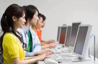 驗(yàn)光師培訓(xùn)閑談：這7個(gè)時(shí)間千萬別戴隱形眼鏡