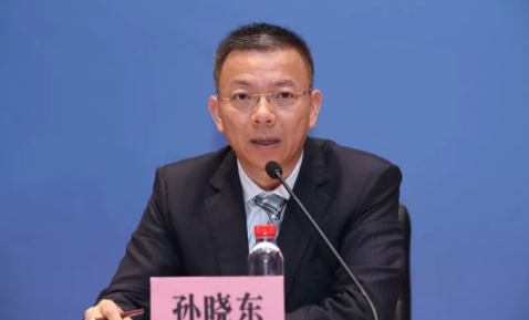教育部介紹近視防控實(shí)施方案政策亮點(diǎn)、重大部署和貫徹落實(shí)情況