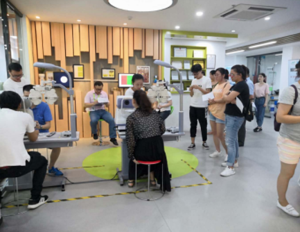 視普泰第七屆驗(yàn)光定配技能精修考證班順利畢業(yè)?。?！