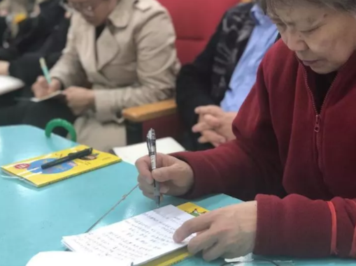 小學(xué)三年級是近視“分水嶺”？網(wǎng)課是“視力殺手”？