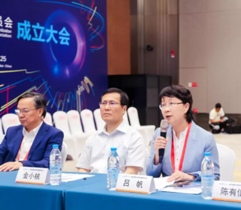 中國衛(wèi)生信息與健康醫(yī)療大數(shù)據(jù)學(xué)會眼視光標(biāo)委會眼視光專委會近視學(xué)組成立