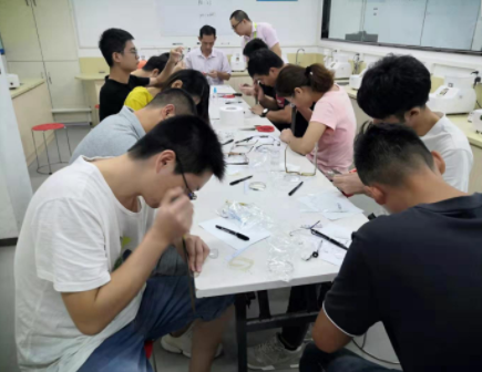 視普泰第八屆驗(yàn)光定配考證培訓(xùn)技能精修班學(xué)員畢業(yè)啦?。。? width=