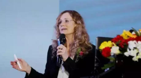 美國(guó)視光學(xué)會(huì)Susan Cotter教授：合適的眼鏡是近視控制的最佳選擇