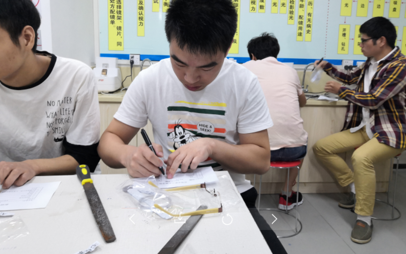 深圳視普泰第九屆驗(yàn)光定配培訓(xùn)學(xué)員順利畢業(yè)?。。? width=