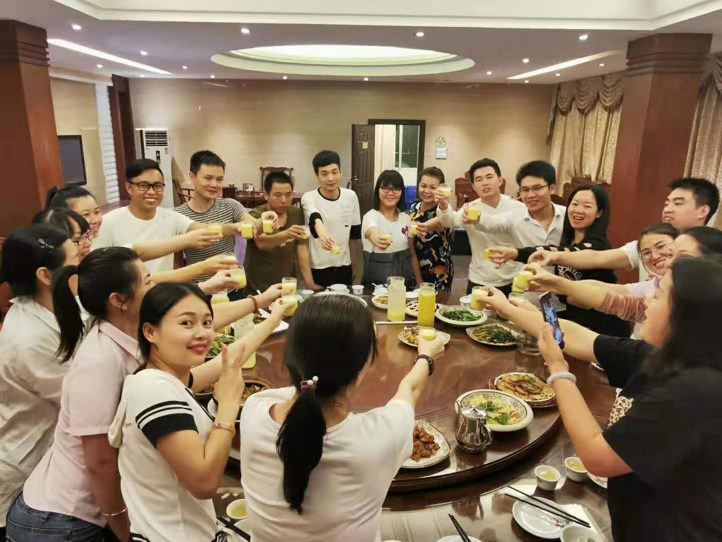 深圳視普泰第九屆驗(yàn)光定配培訓(xùn)學(xué)員順利畢業(yè)！??！